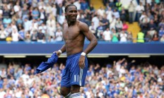 开云体育下载-跨界巅峰对决，上海队鏖战篮网，约基奇全能统治引爆全场