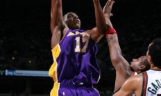 开云体育下载-包含开拓者球星拜纳姆封盖雄鹿核心的词条