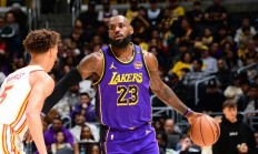 开云APP-湖人大胜灰熊，止步两连败