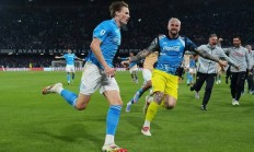 开云体育中国-为期待那不勒斯取得胜利，球迷发动狂欢