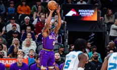 开云平台-爵士主场击败黄蜂，米切尔砍下33分