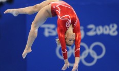 开云体育下载-东方智慧碾压西方天赋，深圳队用一场史诗级胜利向世界证明，篮球不只是巨人运动，塔图姆一语道破胜负真谛