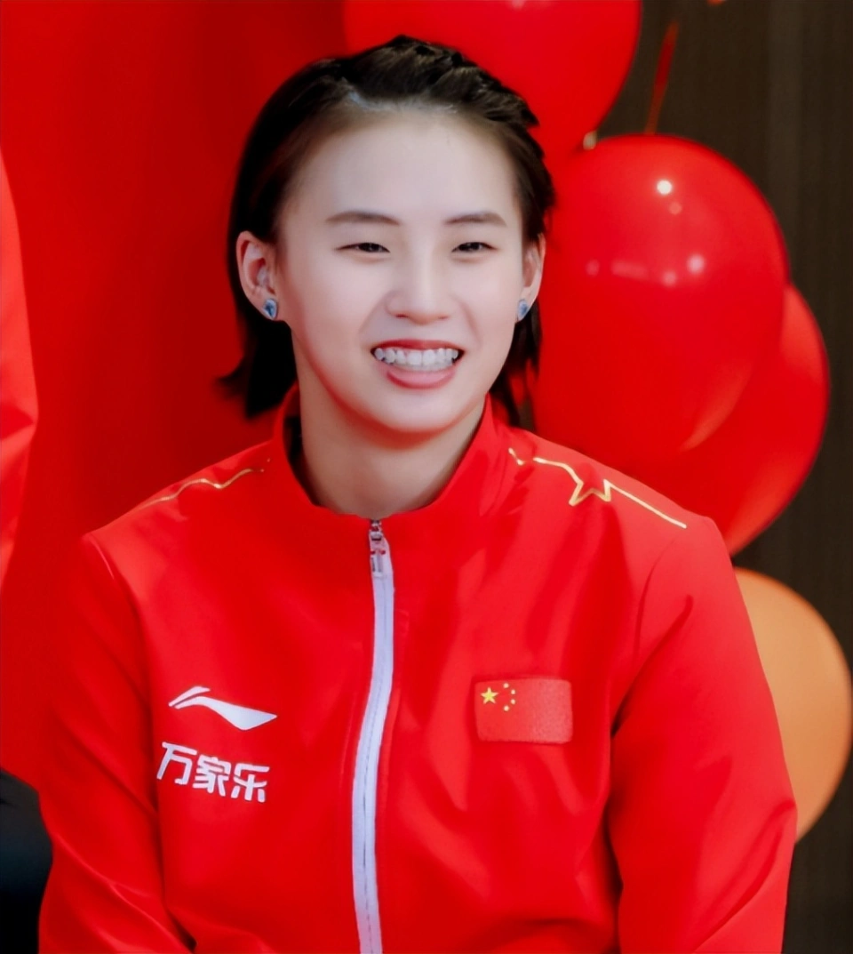 关于中国女足比赛中一位运动员发挥出色，被誉为“比赛MVP”的信息