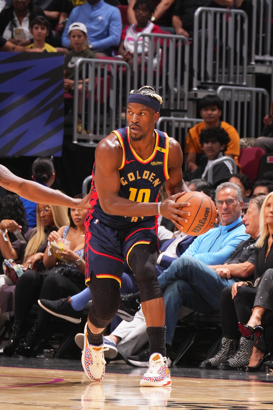 热火客场击败黄蜂，保持领先