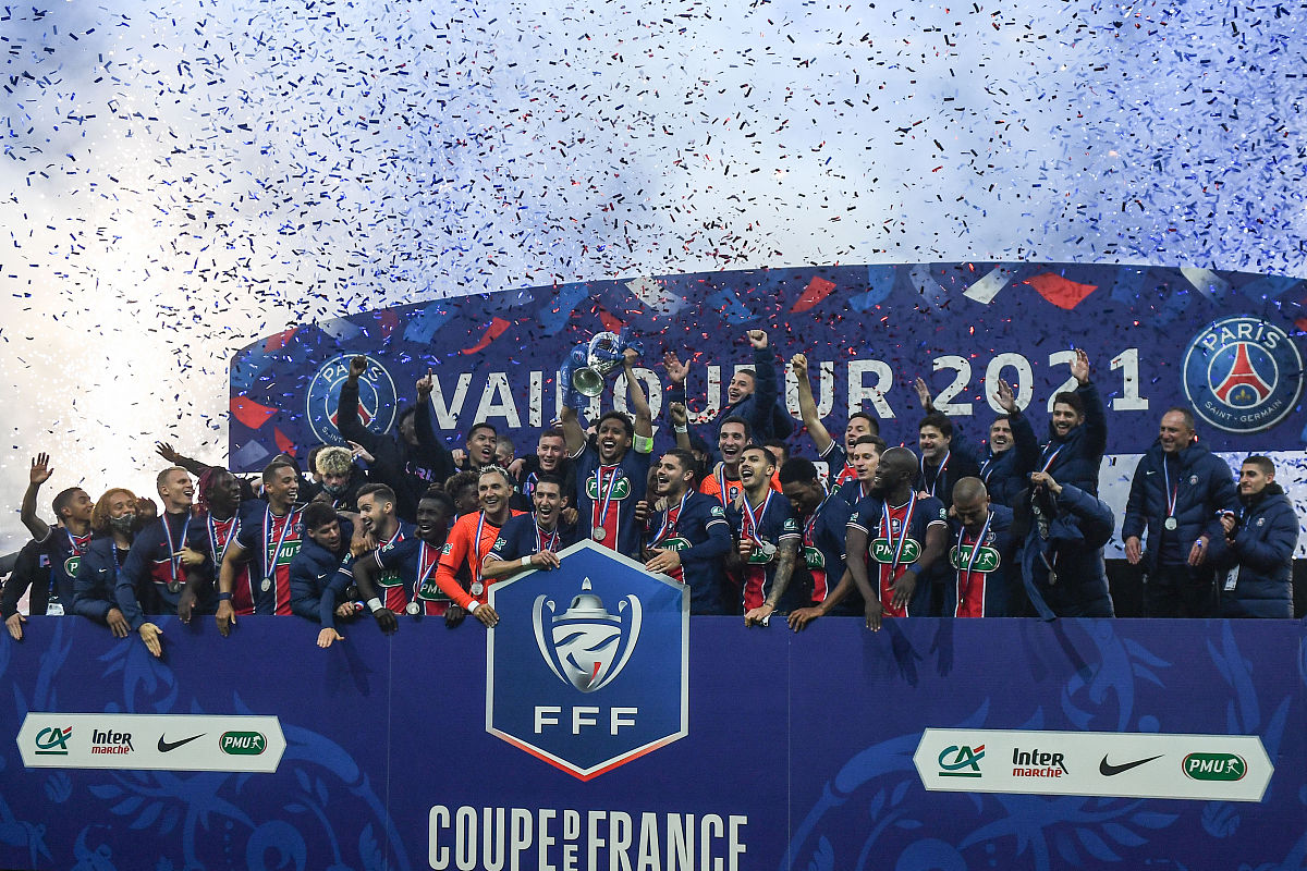 波兰队横扫斯洛文尼亚，晋级欧洲杯16强