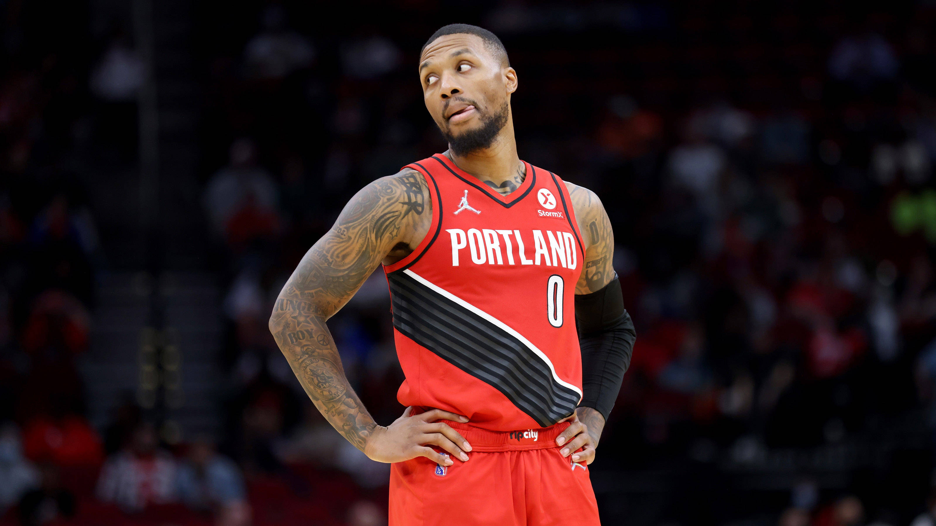 利拉德重返开拓者，球队雄心勃勃，冲击总冠军