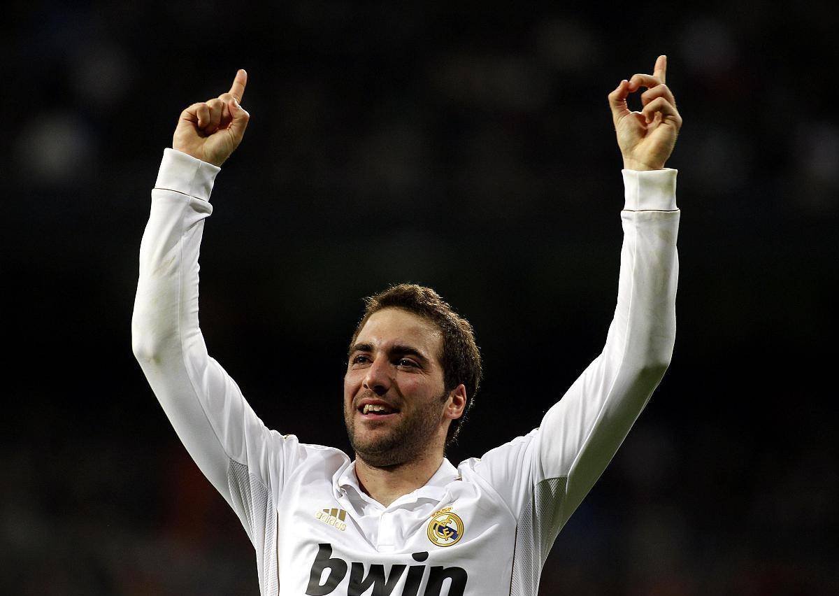 瓦拉多利德主场负于皇家社会，遭遇三连败