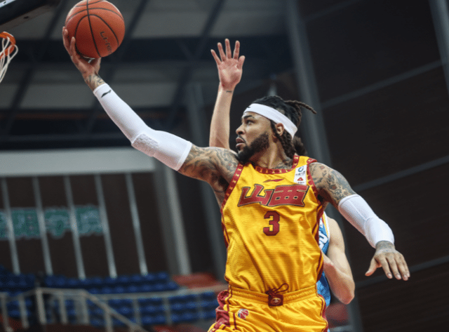 包含骑士大胜狙击爵士，止住连败颓势的词条