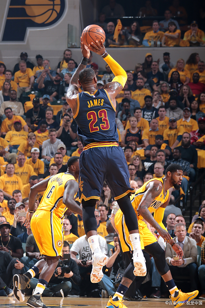 英国网球队鏖战美国网球队，费德勒打破历史纪录的简单介绍