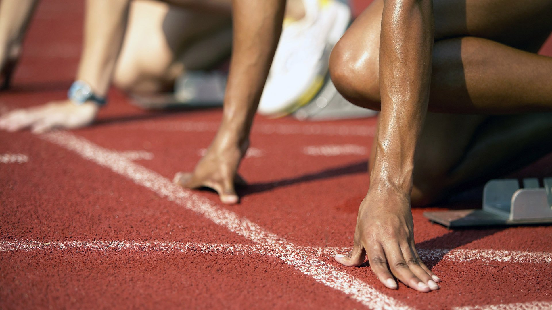 看到这个选题时，我脑海中浮现的并非仅仅是一场羽毛球比赛的胜负，而是一幅更恢弘的图景—关于历史的隐喻、文明的对话，以及个体如何在时代洪流中确立自己的坐标