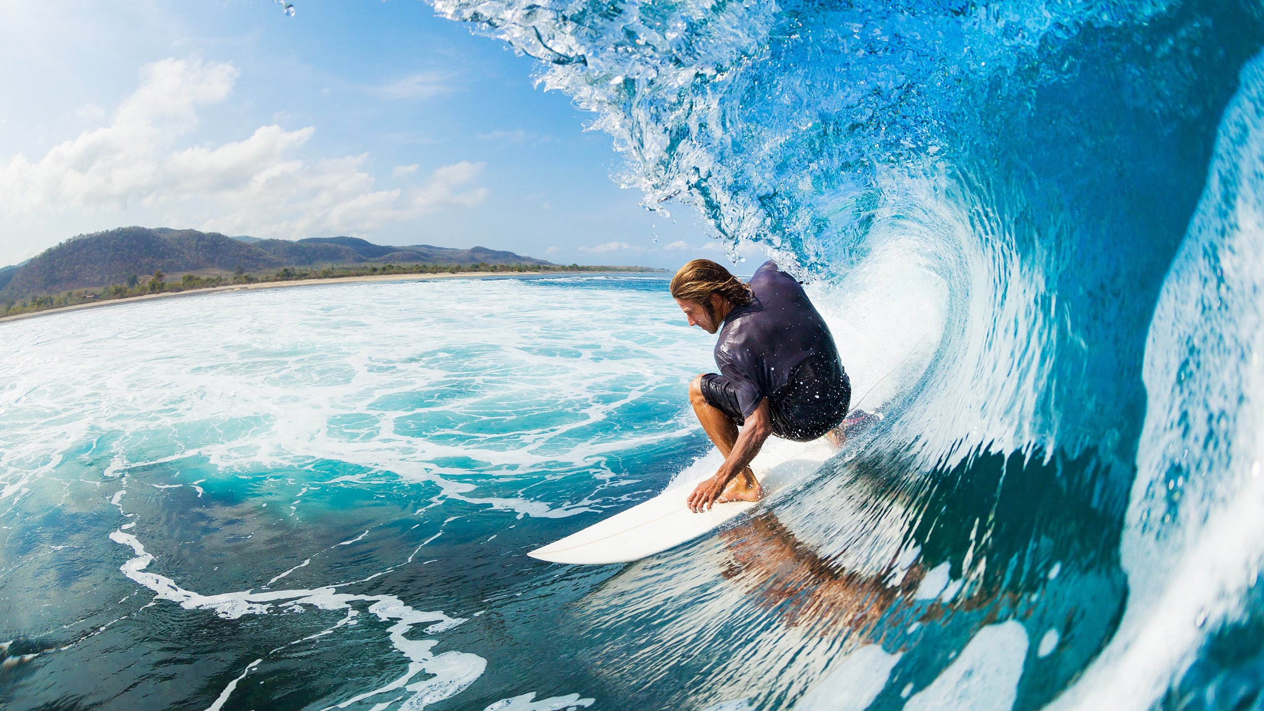 大洋彼岸的三分雨,当江苏队与雄鹿的跨时空碰撞照亮了哈登的火焰